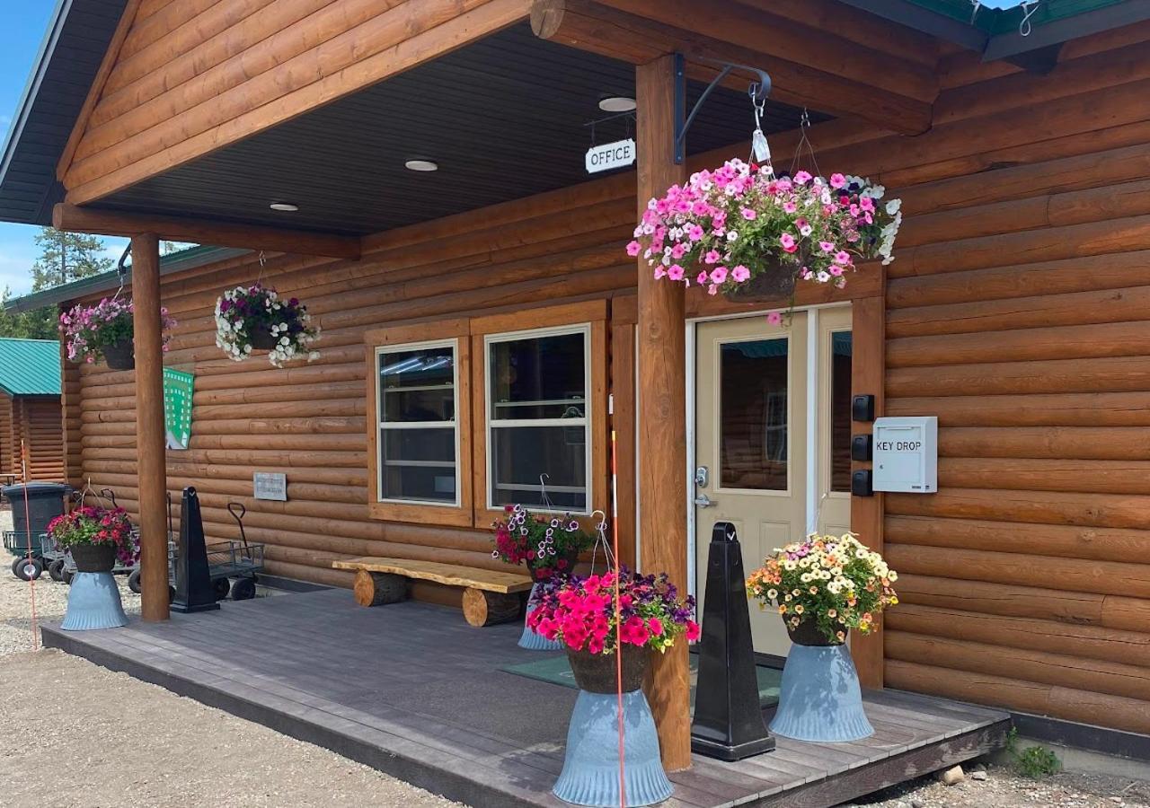 Cabin Village Island Park Exterior foto